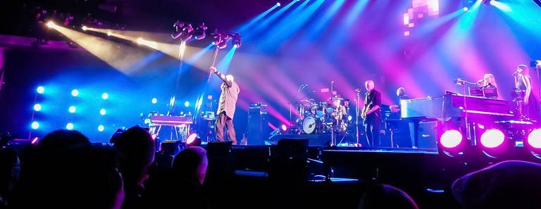 RichCity-Limo-Concert-Limousine_01